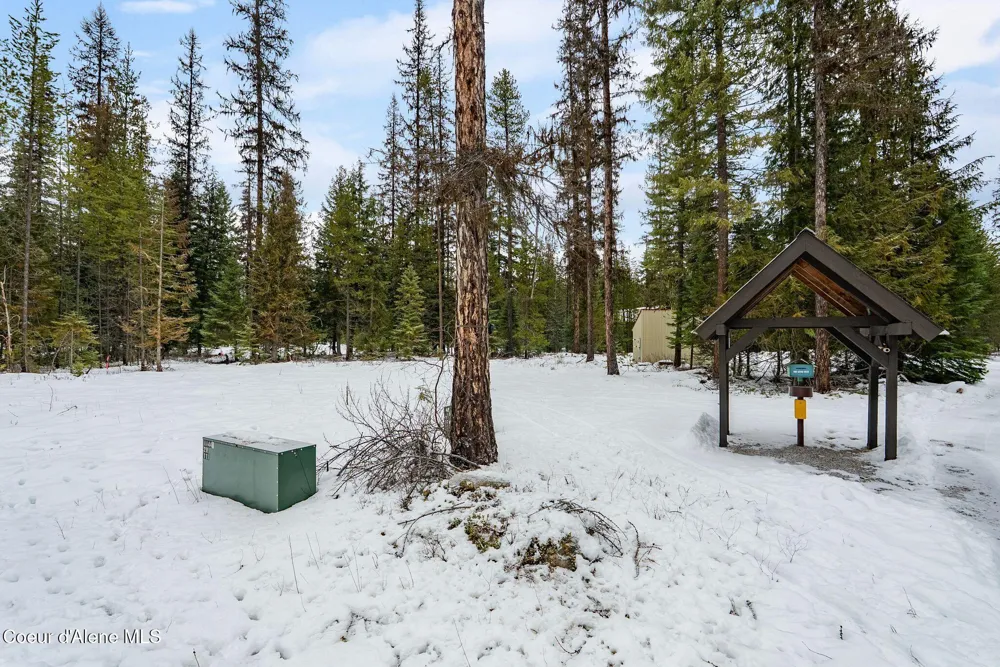 279 Tracy Lane Priest River, ID 83856