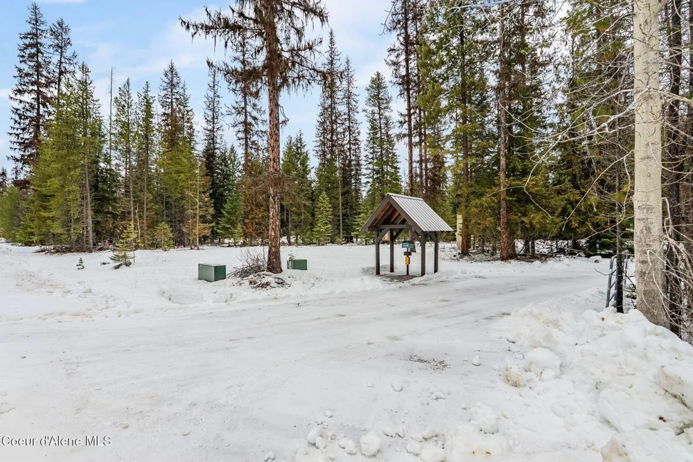 279 Tracy Lane Priest River, ID 83856