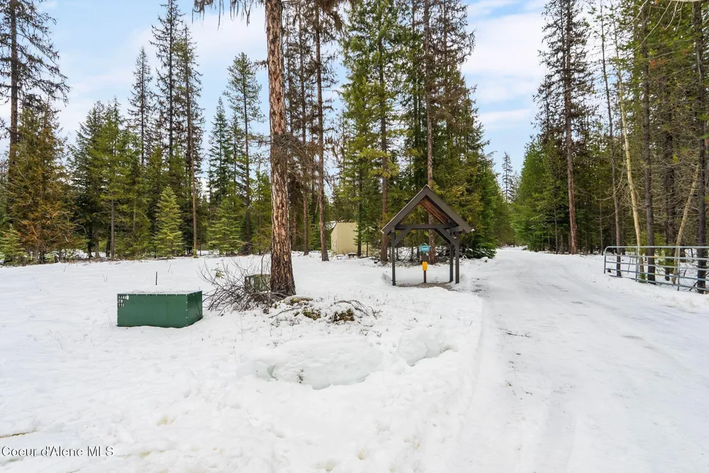 279 Tracy Lane Priest River, ID 83856