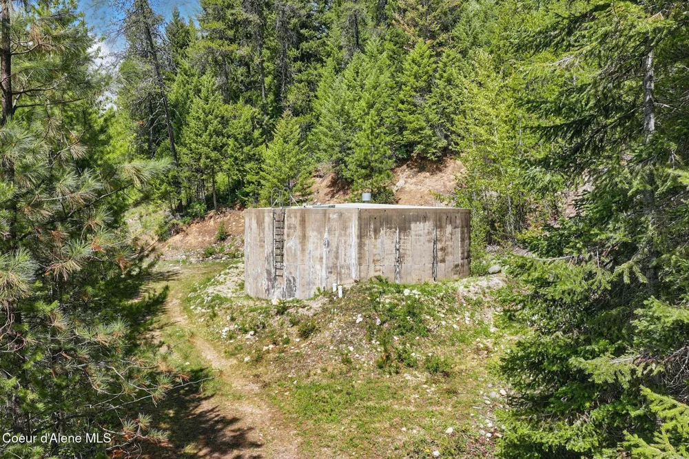 279 Tracy Lane Priest River, ID 83856