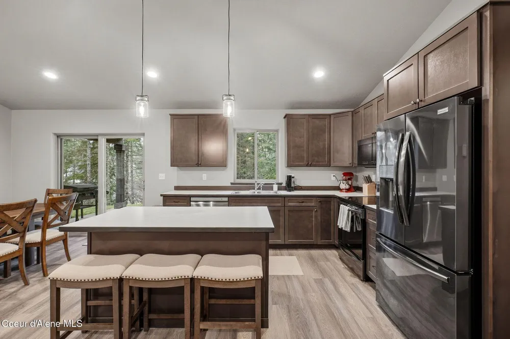 12053 Dufort Road Priest River, ID 83856