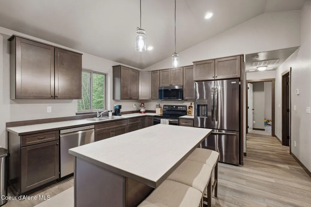 12053 Dufort Road Priest River, ID 83856