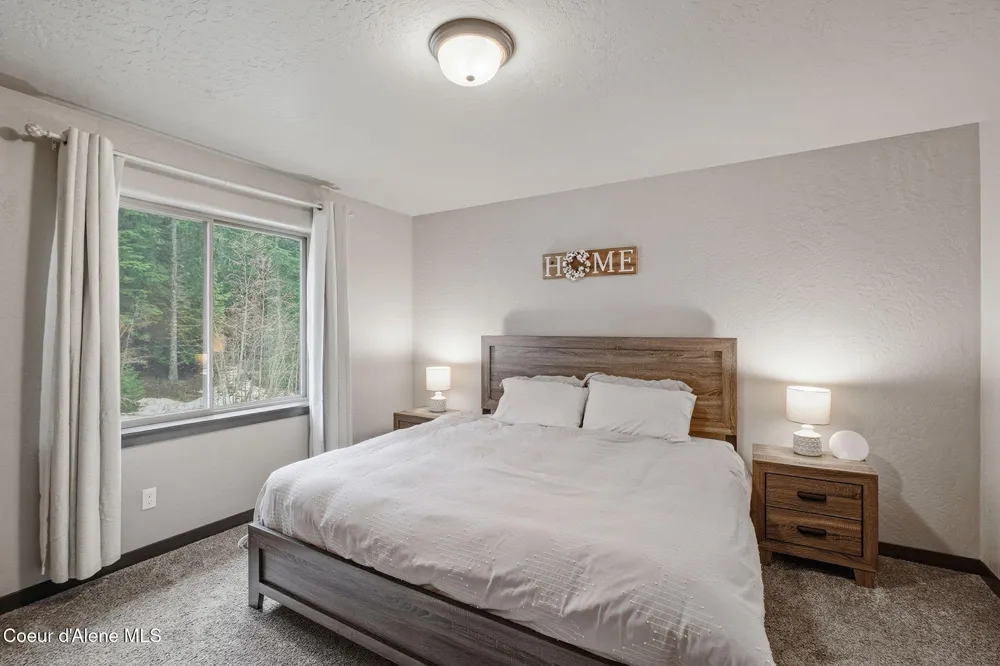 12053 Dufort Road Priest River, ID 83856