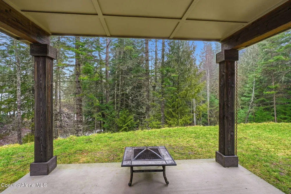 12053 Dufort Road Priest River, ID 83856