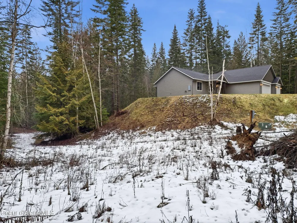 12053 Dufort Road Priest River, ID 83856