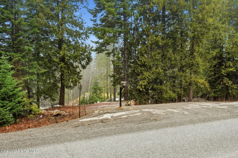12053 Dufort Road Priest River, ID 83856