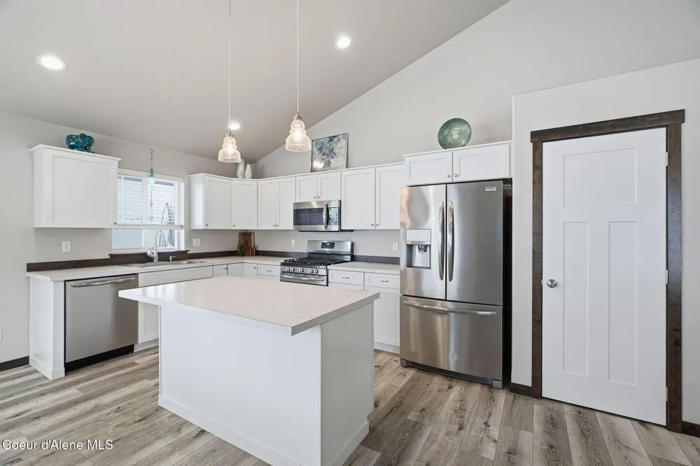 5830 W Irish Drive Rathdrum, ID 83858