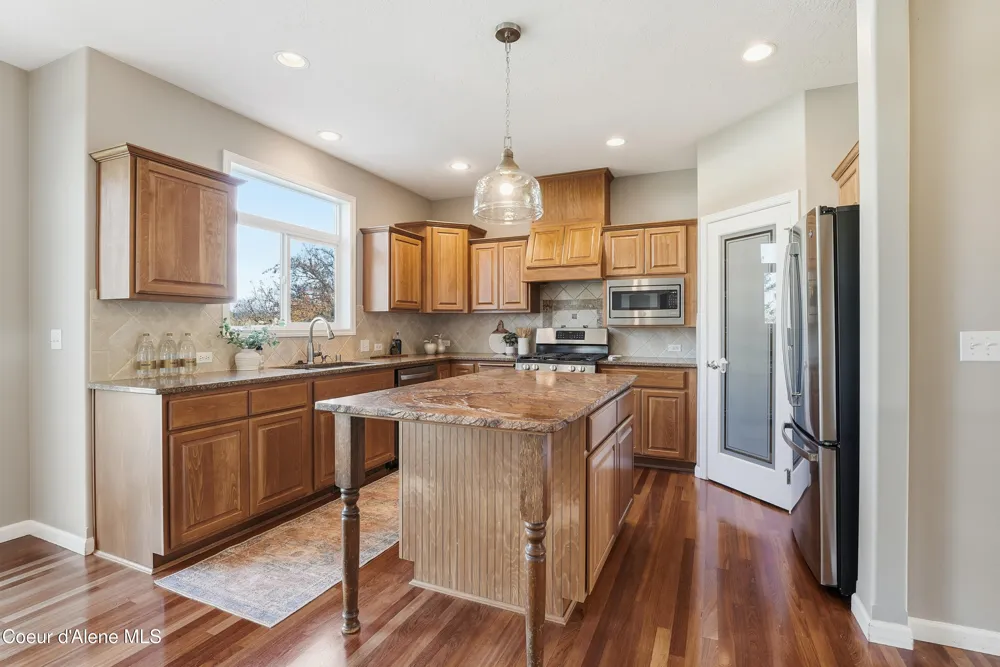 17211 E Rosemont Lane Spokane Valley, WA 99016