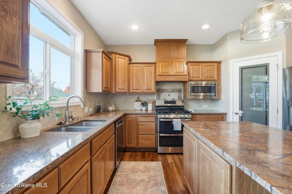 17211 E Rosemont Lane Spokane Valley, WA 99016