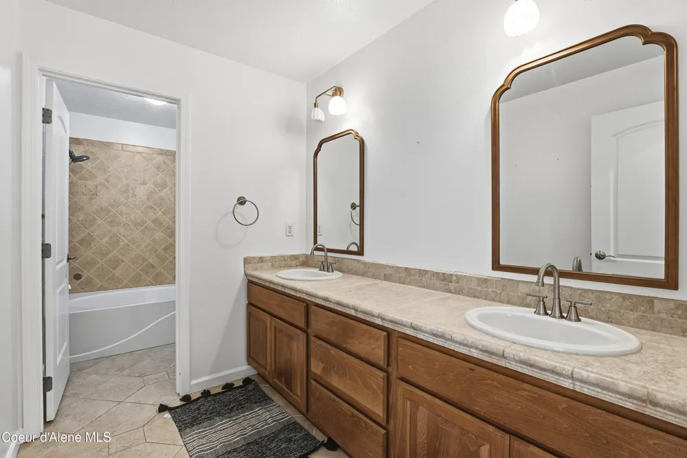 17211 E Rosemont Lane Spokane Valley, WA 99016