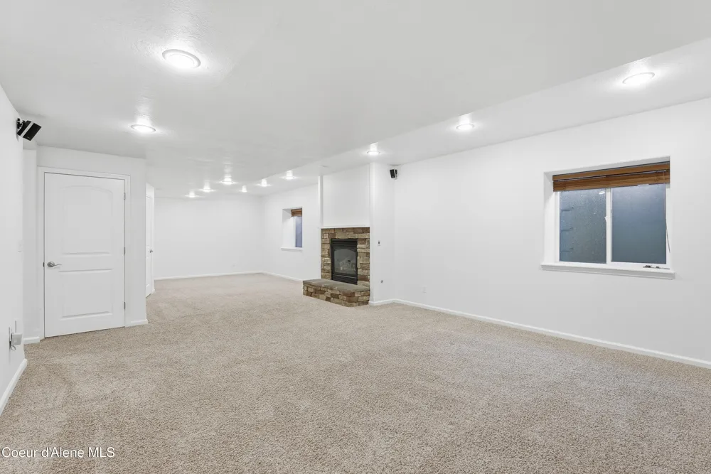 17211 E Rosemont Lane Spokane Valley, WA 99016