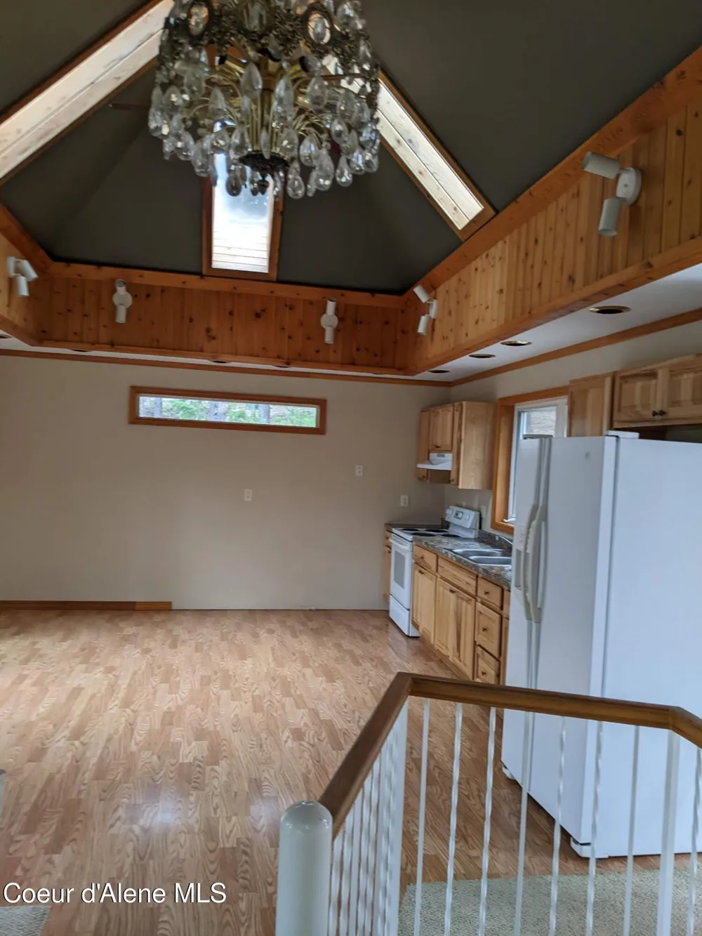 483 Paradise Lane Pinehurst, ID 83850