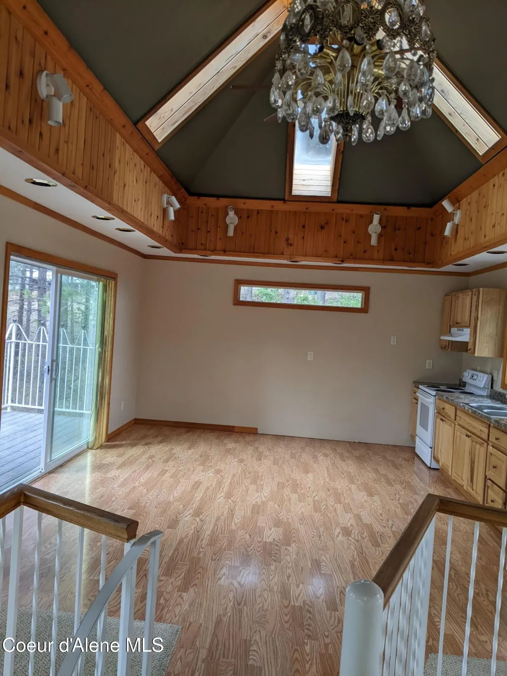 483 Paradise Lane Pinehurst, ID 83850