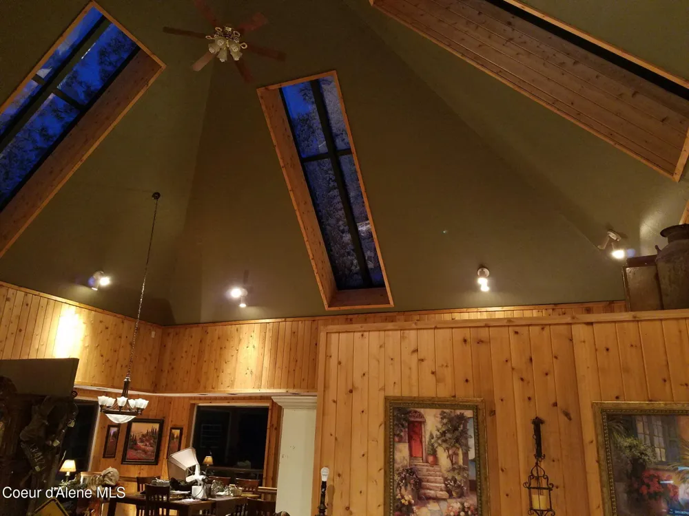 483 Paradise Lane Pinehurst, ID 83850