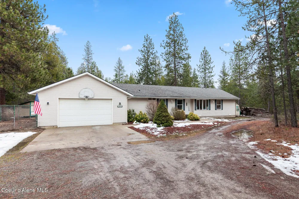 32053 Red Dell Loop Athol, ID 83801