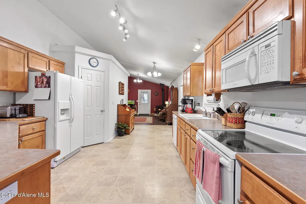 32053 Red Dell Loop Athol, ID 83801