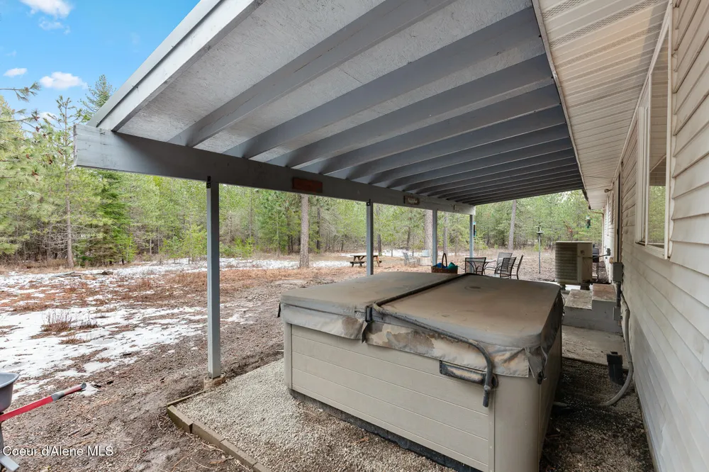 32053 Red Dell Loop Athol, ID 83801