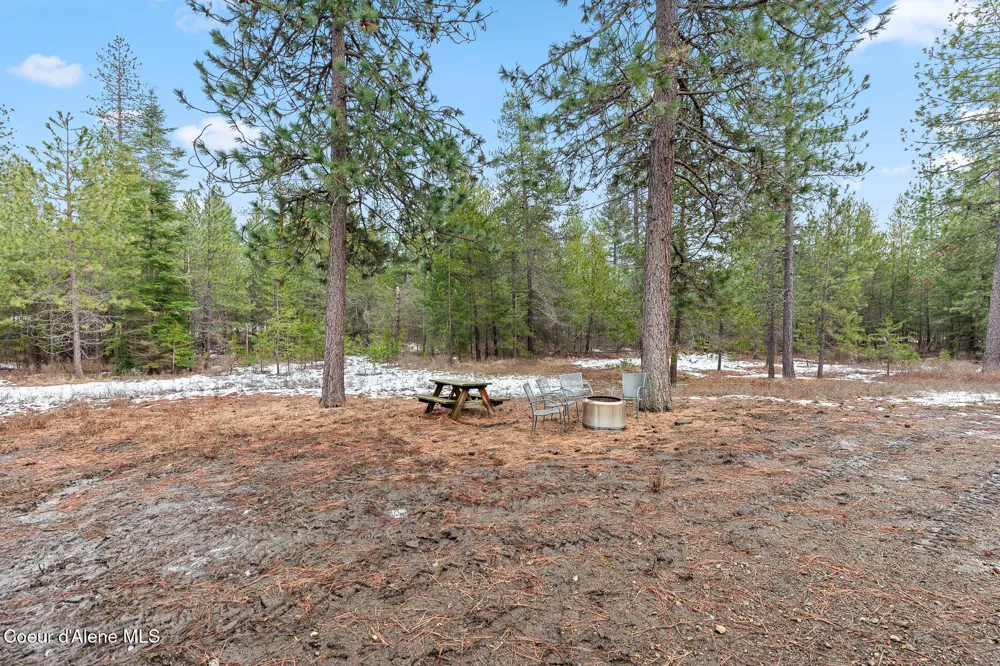32053 Red Dell Loop Athol, ID 83801