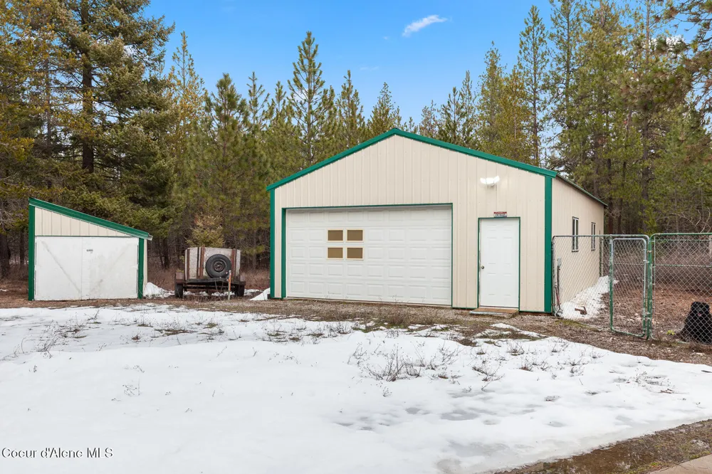 32053 Red Dell Loop Athol, ID 83801