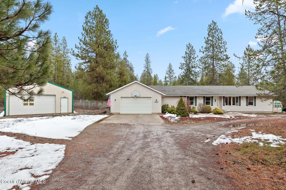 32053 Red Dell Loop Athol, ID 83801