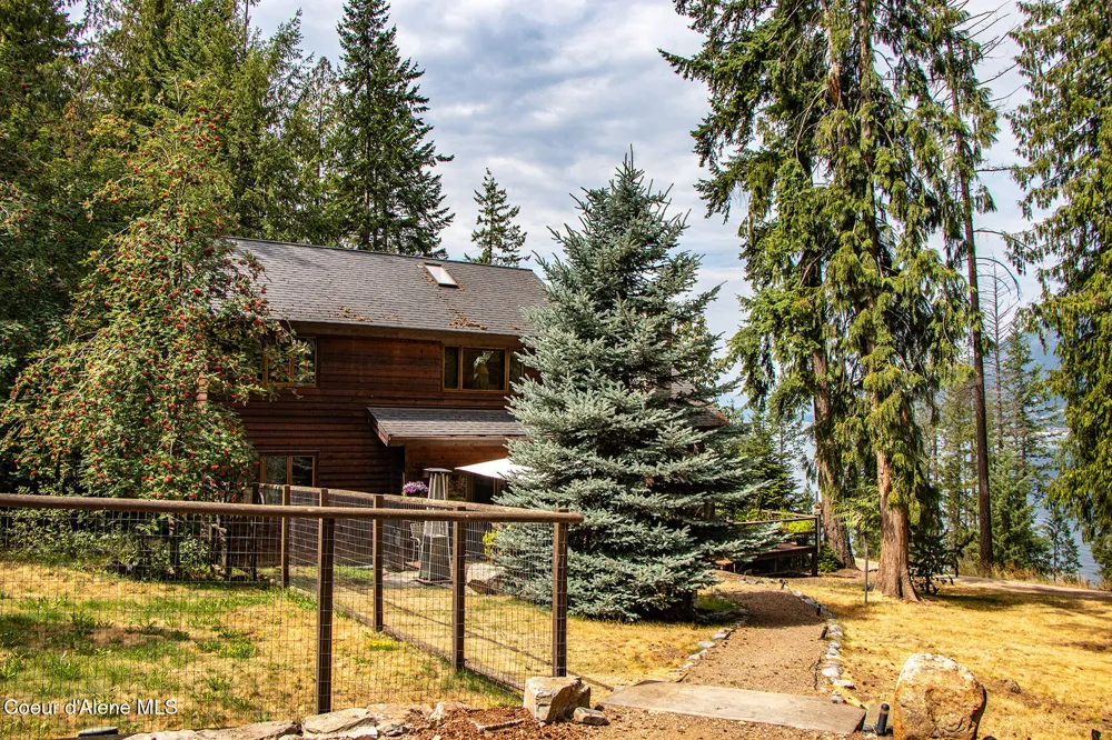 23 W Bay Wood Lane Hope, ID 83836