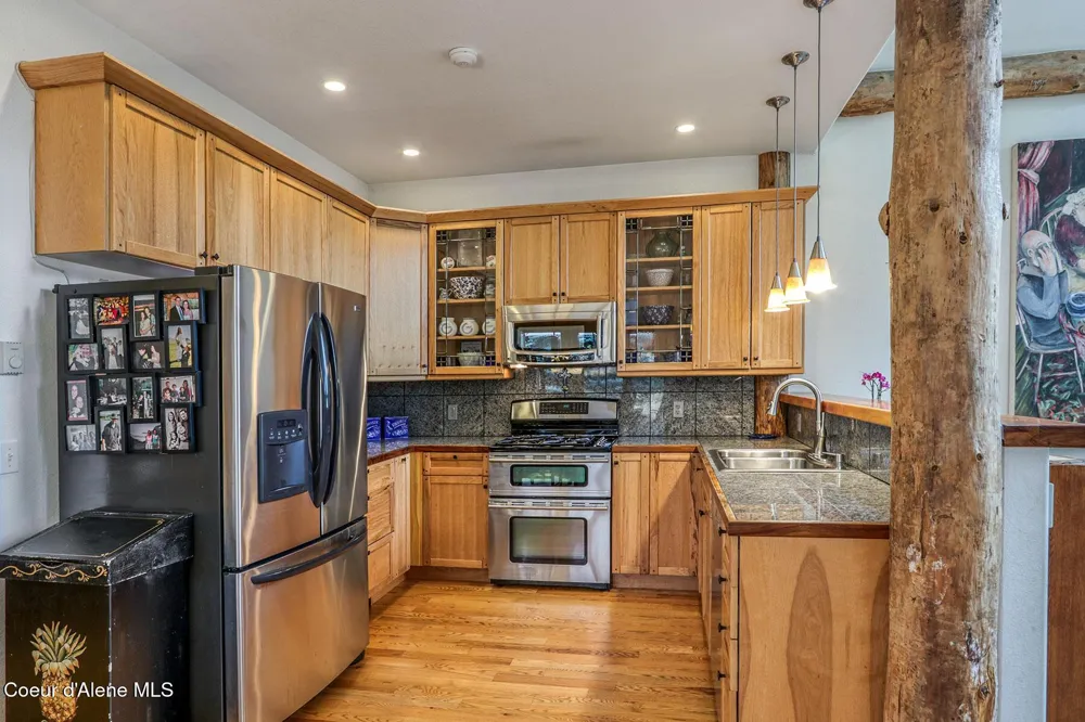 23 W Bay Wood Lane Hope, ID 83836