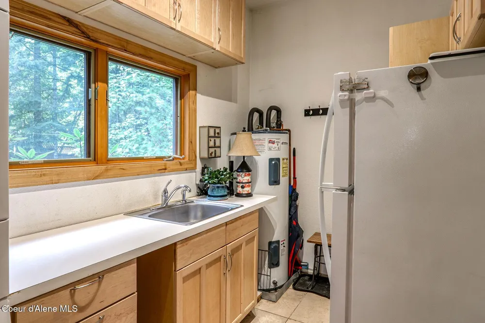 23 W Bay Wood Lane Hope, ID 83836