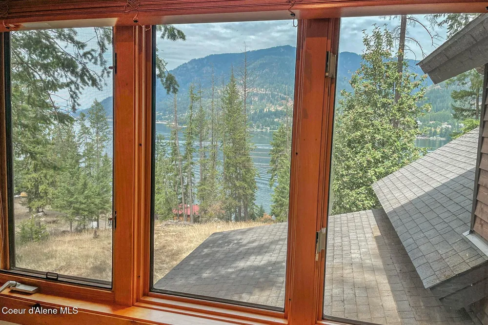 23 W Bay Wood Lane Hope, ID 83836