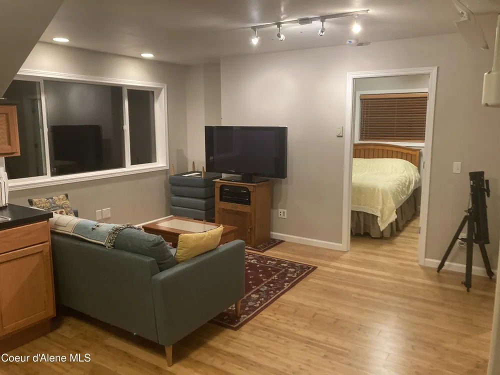 23 W Bay Wood Lane Hope, ID 83836