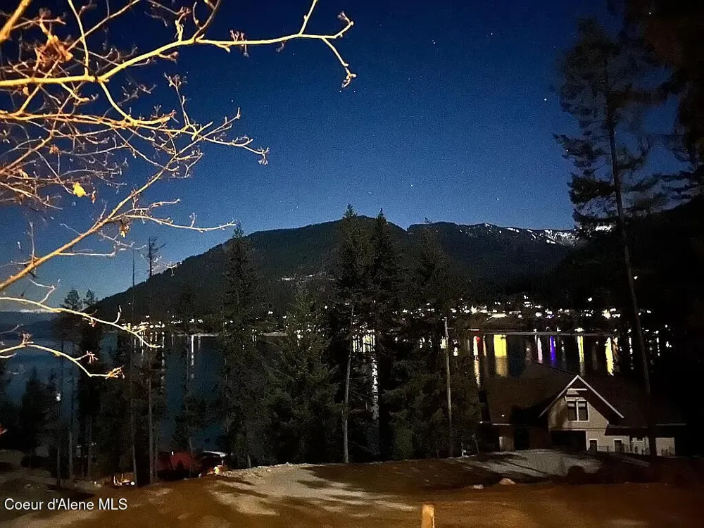 23 W Bay Wood Lane Hope, ID 83836