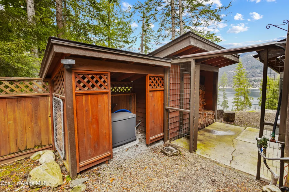 23 W Bay Wood Lane Hope, ID 83836
