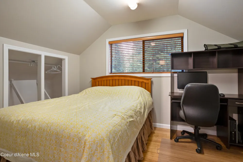 23 W Bay Wood Lane Hope, ID 83836