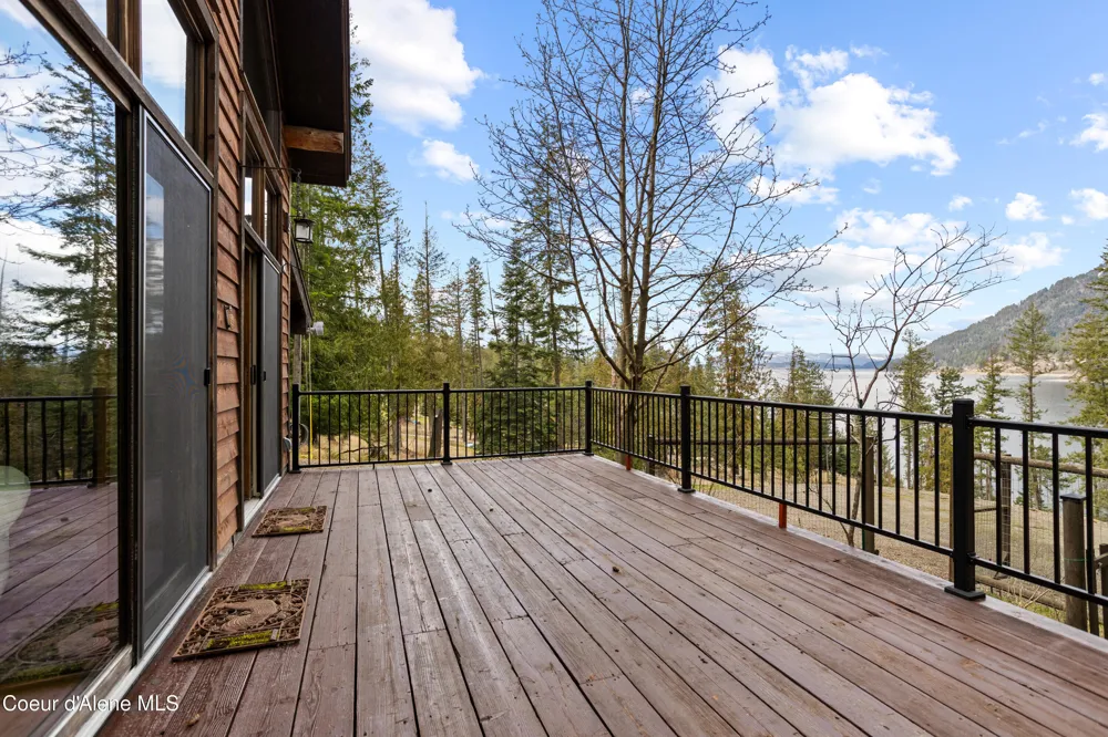 23 W Bay Wood Lane Hope, ID 83836