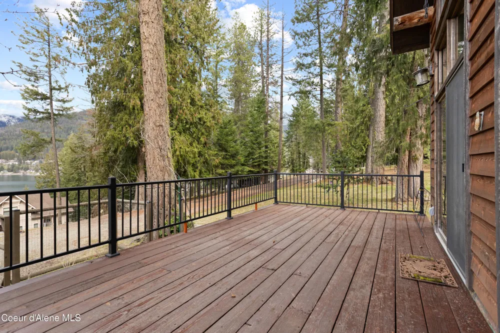 23 W Bay Wood Lane Hope, ID 83836