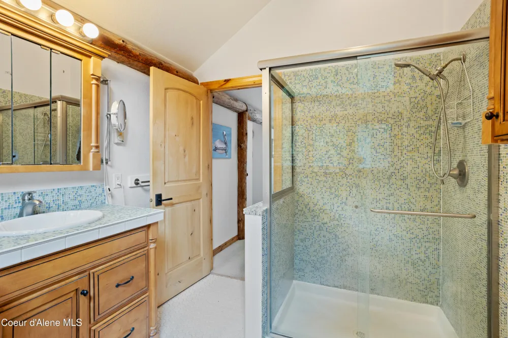 23 W Bay Wood Lane Hope, ID 83836