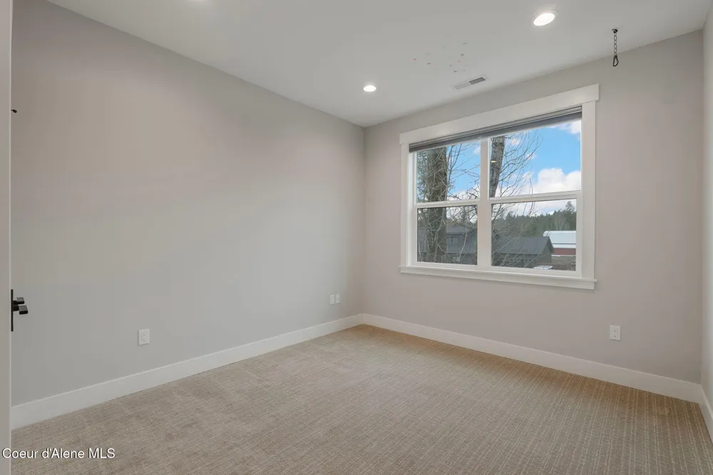 141 Madera Drive Sandpoint, ID 83864