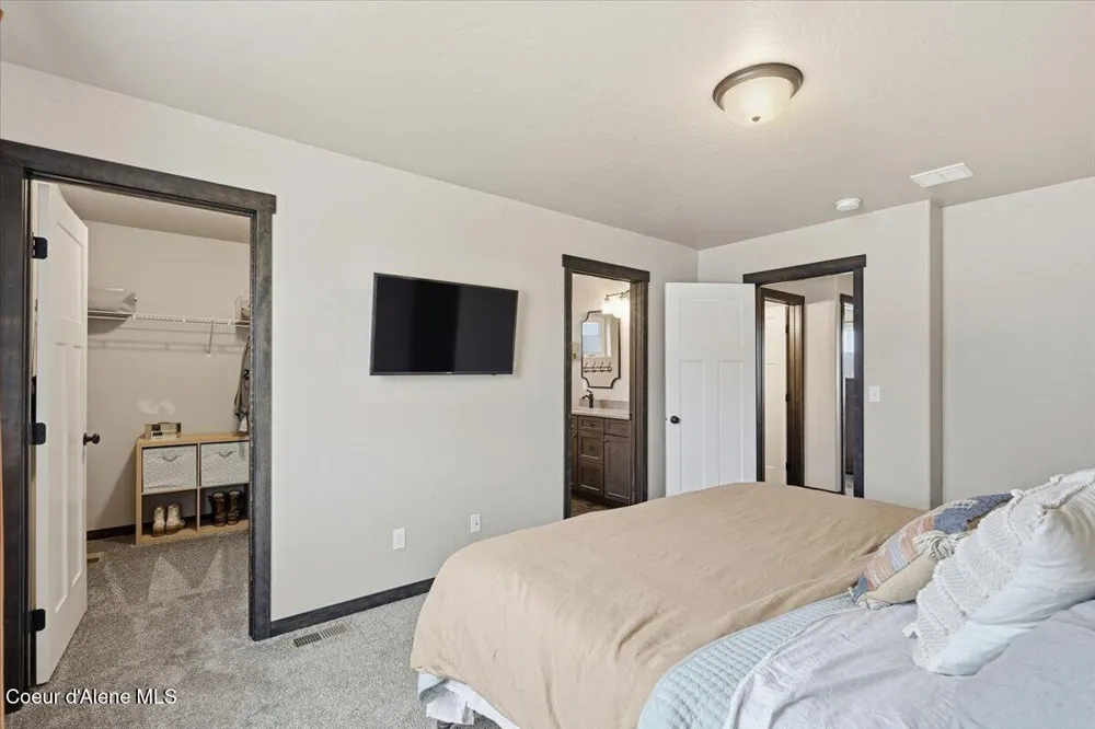 5616 W Lujack Way Rathdrum, ID 83858