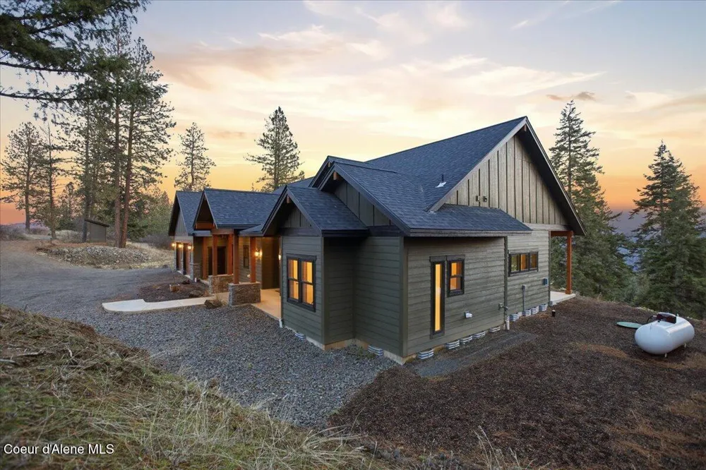 8606 W Bennion Road Worley, ID 83876