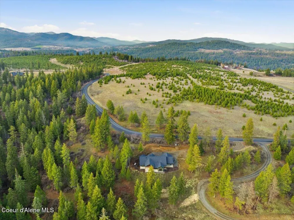8606 W Bennion Road Worley, ID 83876