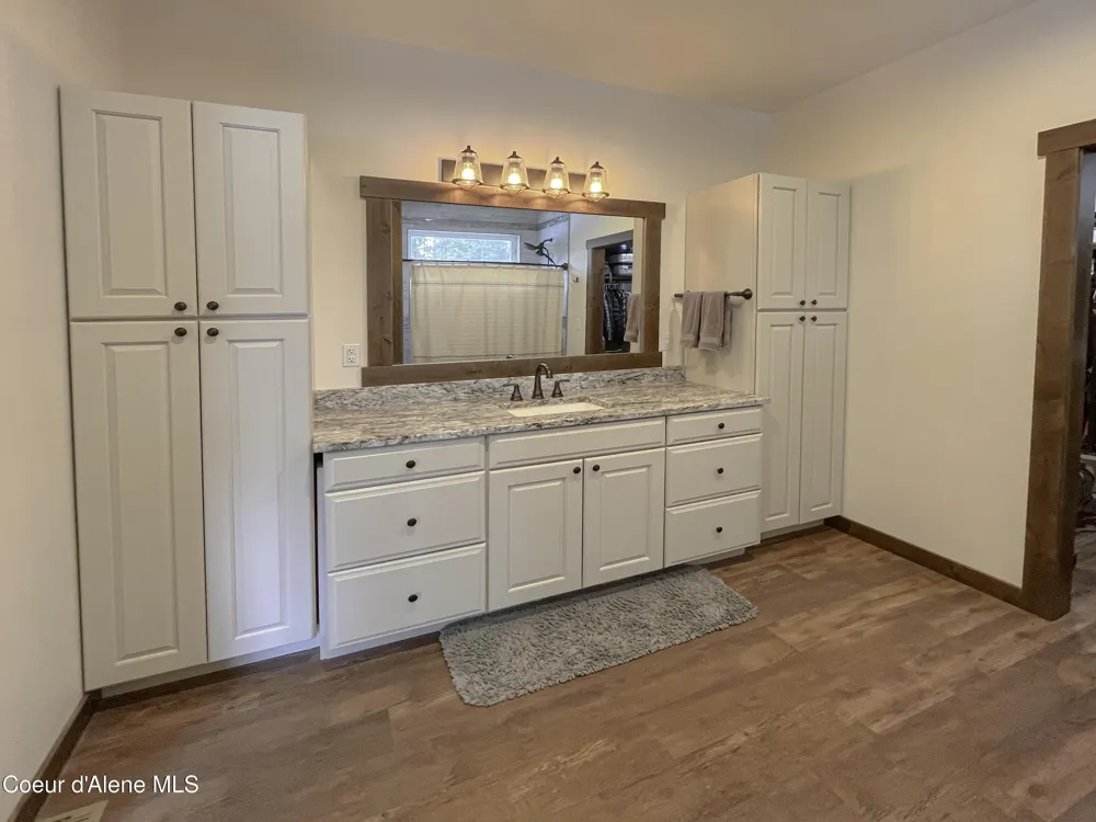 186 Coyote Trail Sandpoint, ID 83864
