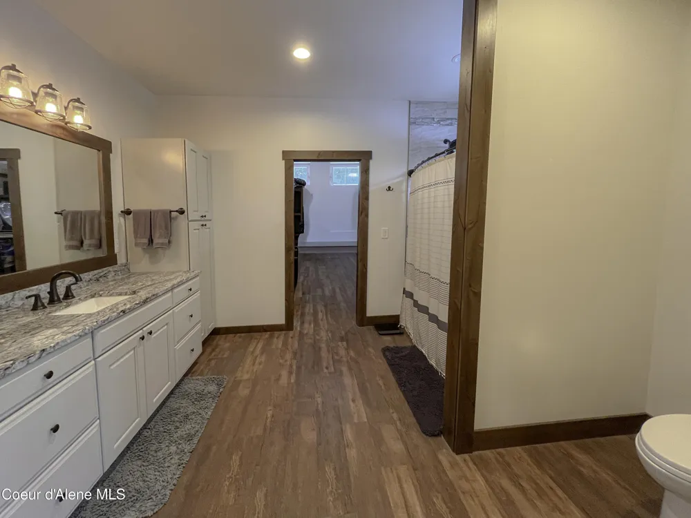 186 Coyote Trail Sandpoint, ID 83864