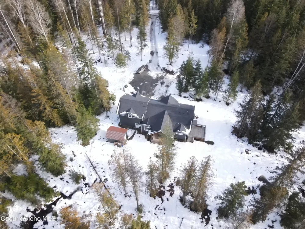 186 Coyote Trail Sandpoint, ID 83864