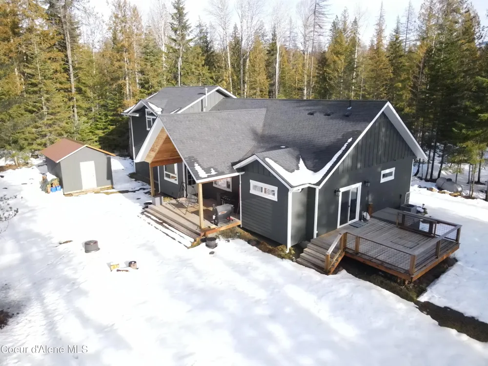 186 Coyote Trail Sandpoint, ID 83864