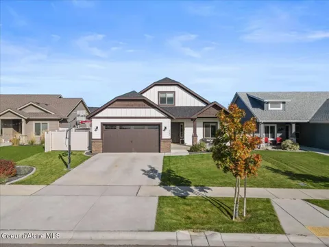 3049 E Cinder Avenue