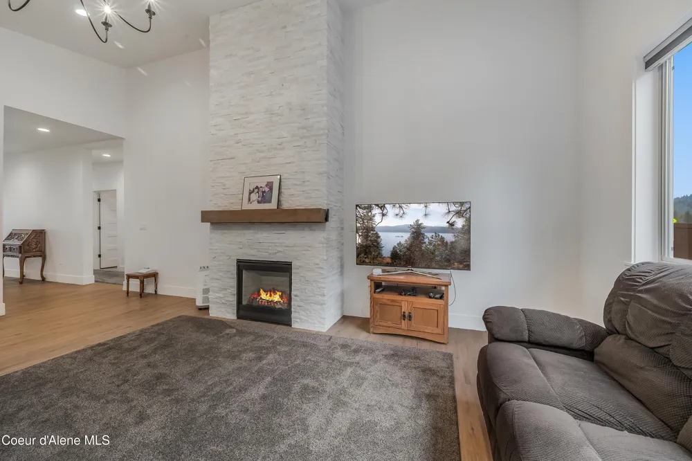 13958 Rainier Loop Rathdrum, ID 83858