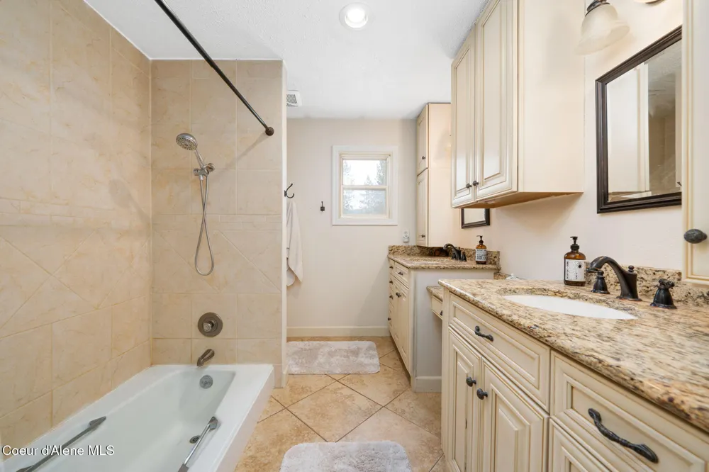 4311 W Center Lane Spokane, WA 99208