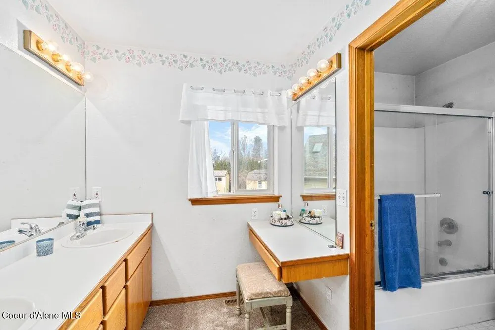 8298 Patriot Court Hayden, ID 83835