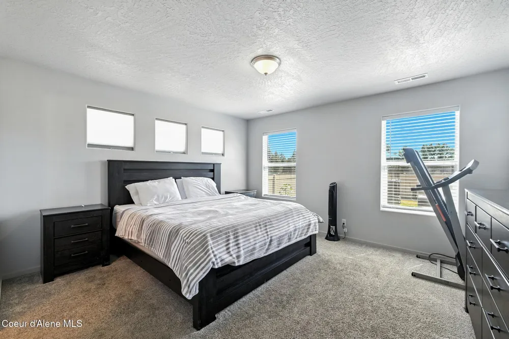 6286 W DAYTON AVENUE Rathdrum, ID 83858