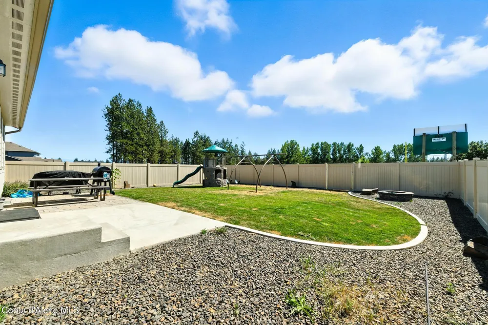 6286 W DAYTON AVENUE Rathdrum, ID 83858