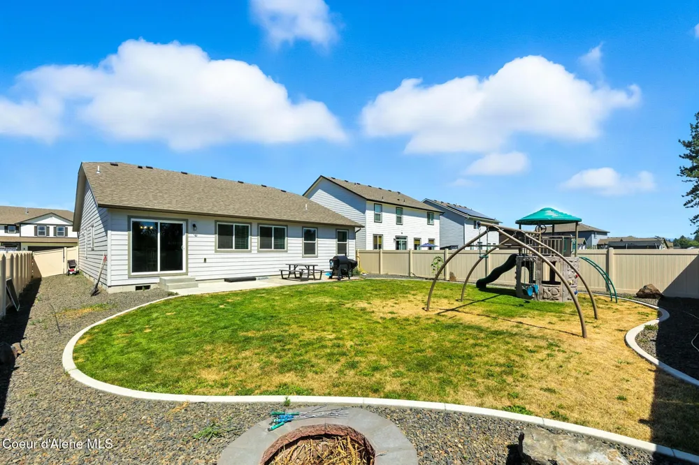 6286 W DAYTON AVENUE Rathdrum, ID 83858